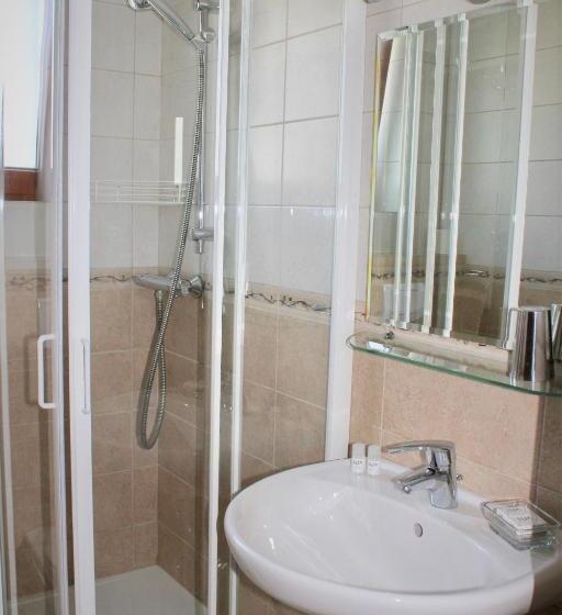 스탠다드 싱글 룸, Alex