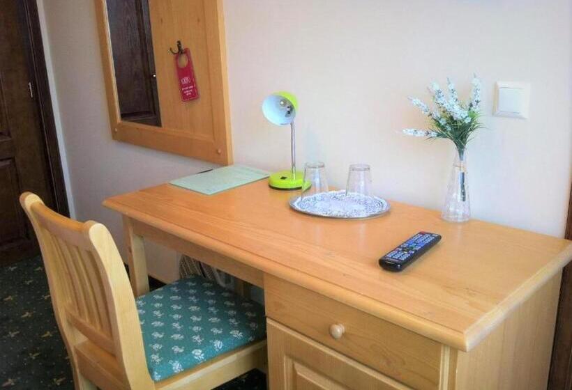 חדר סטנדרט יחיד, Alex