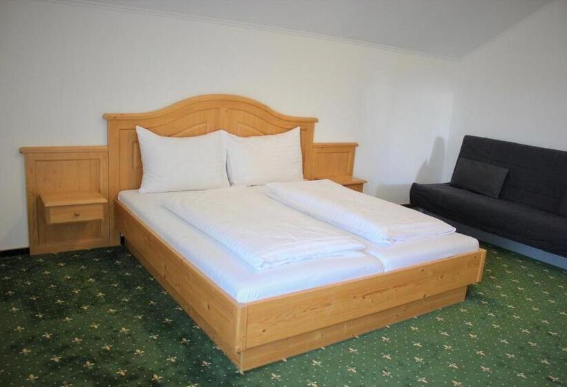 סוויטת 2 חדרי שינה, Alex