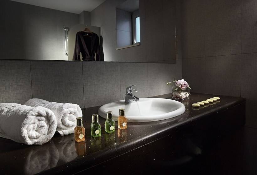 スイート, Anaxo Resort