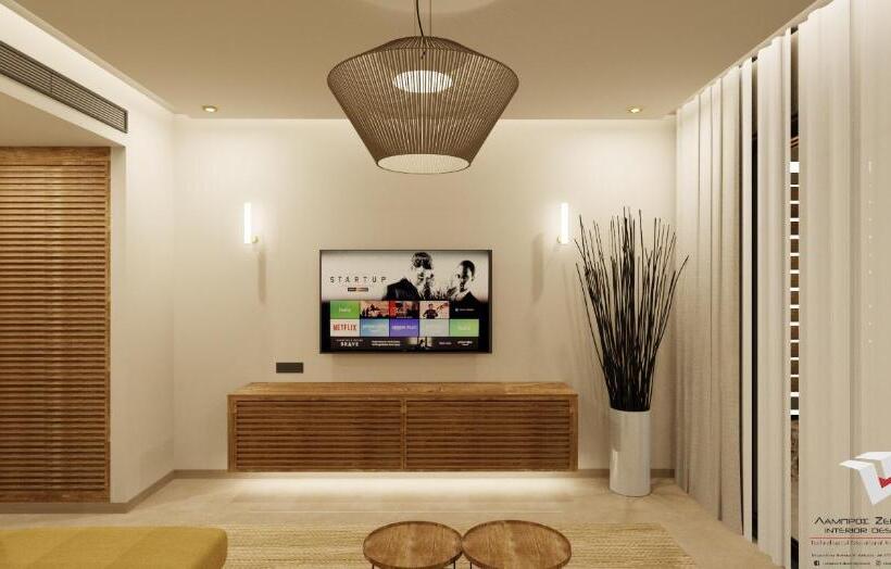 エクゼクティブスイート, Anaxo Resort