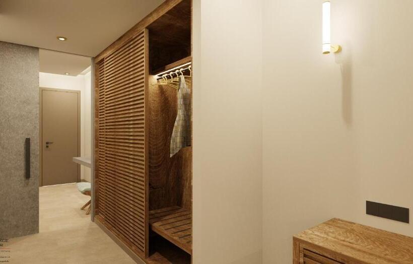 エクゼクティブスイート, Anaxo Resort