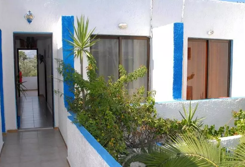 اتاق استاندارد یک تخته با بالکن, Anthula Sun
