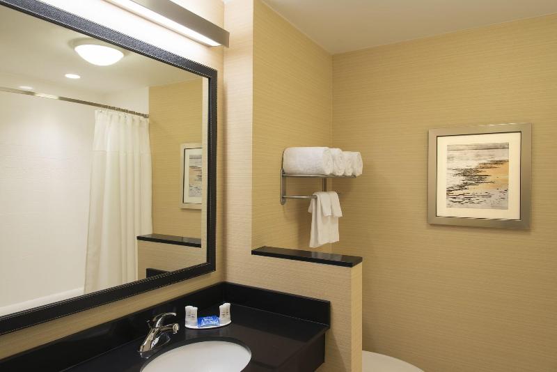 带大床的标准间, Fairfield Inn & Suites By Marriott Tampa Westshore/airport