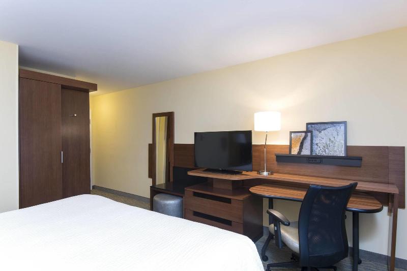 带大床的标准间, Fairfield Inn & Suites By Marriott Tampa Westshore/airport