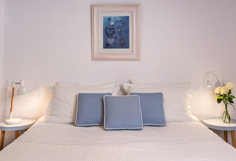 Habitación Estándar, Galini