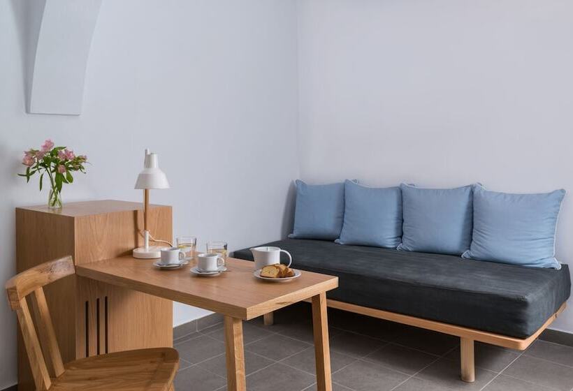 Habitación Estándar, Galini