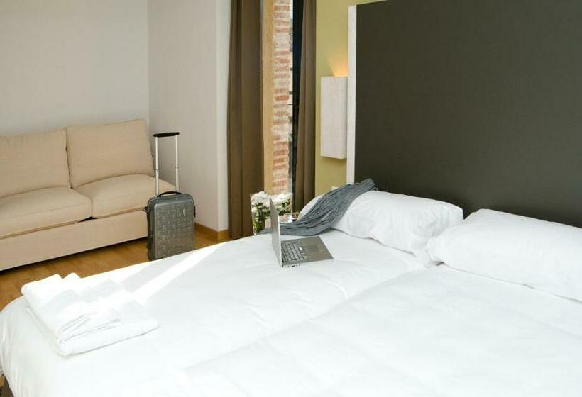 سوییت, Hospedium Hotel Convento De Santa Ana