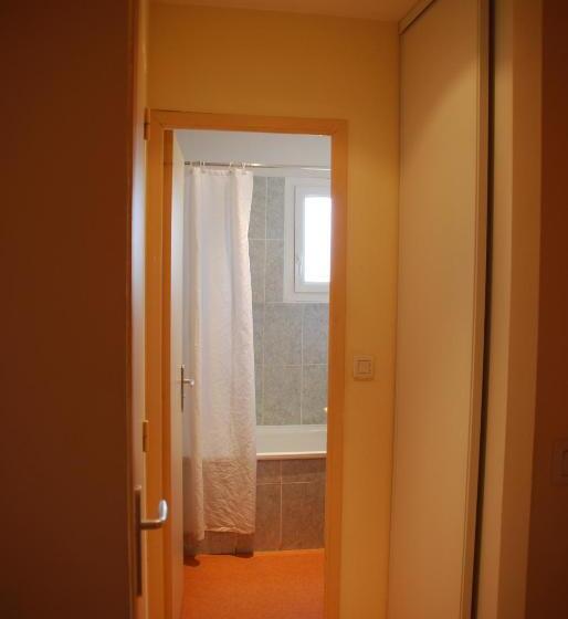 סוויטה משפחתית, Hôtel De L'orb