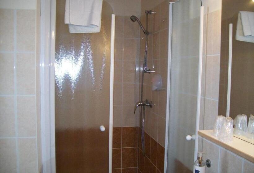 غرفة قياسية مطلّة علي البحيرة, Lac Des Graves