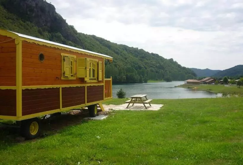 スタンダードルーム, Lac Des Graves