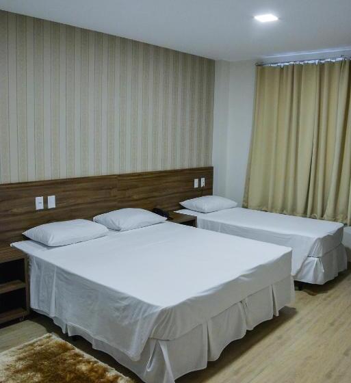 Quarto Triplo Estandar, Mac