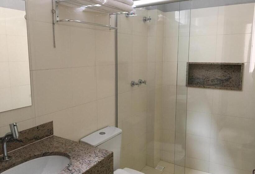 Quarto Estandar, Mac