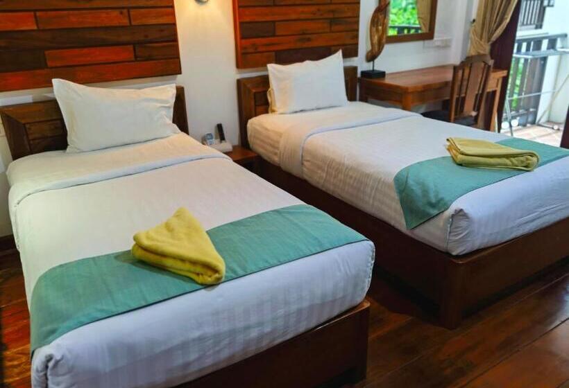 Номер Стандарт с Балконом, Phuket Meet Holiday Hotel Rawai 普吉岛相遇花园度假酒店 拉威店