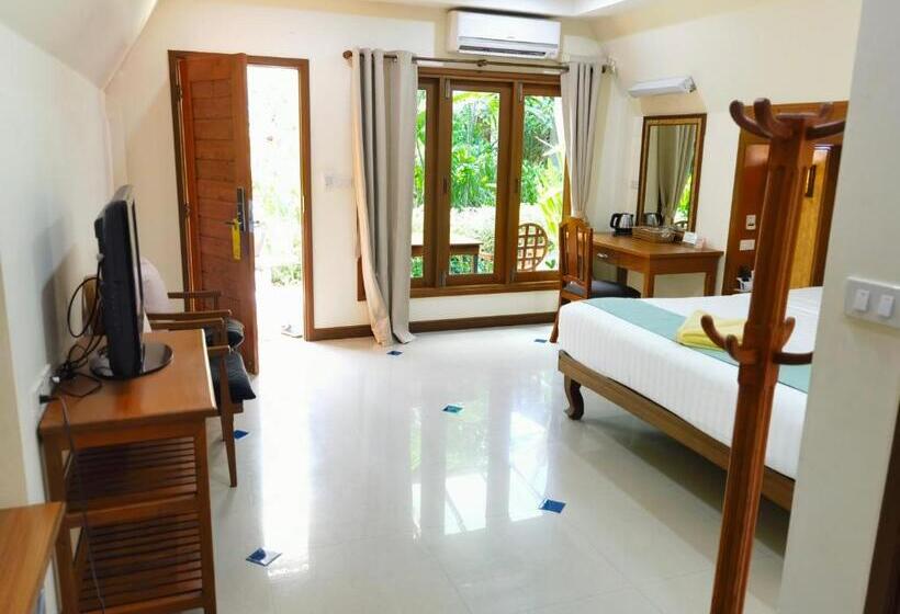 Бунгало Стандарт Вид на Сад, Phuket Meet Holiday Hotel Rawai 普吉岛相遇花园度假酒店 拉威店