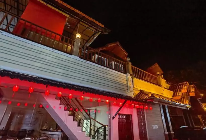 プールの見えるスタンダードトリプルルーム, Phuket Meet Holiday Hotel Rawai 普吉岛相遇花园度假酒店 拉威店