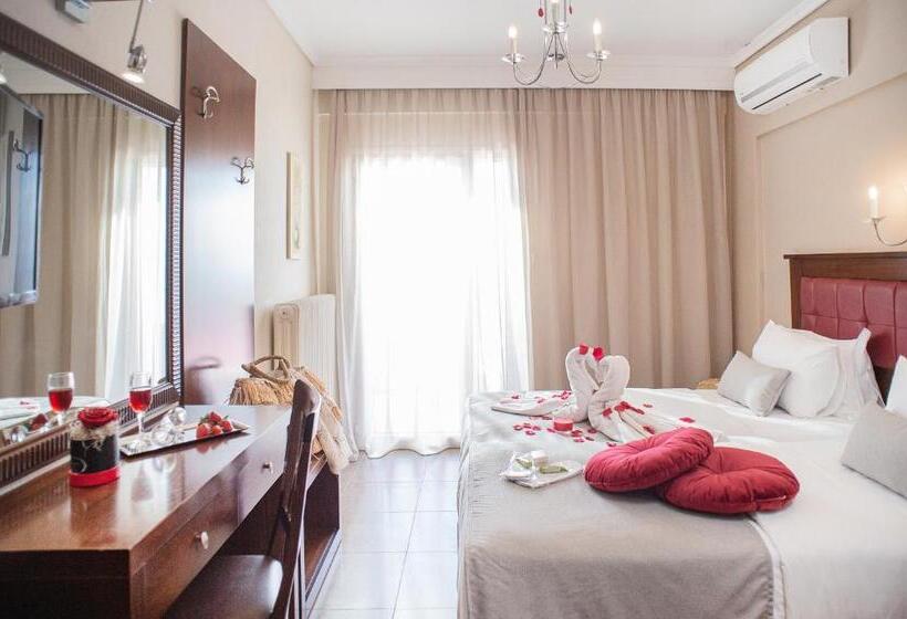 غرفة قياسية مطلّة علي البحر, Pithari