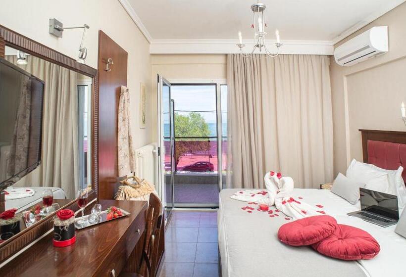 غرفة قياسية مطلّة علي البحر, Pithari