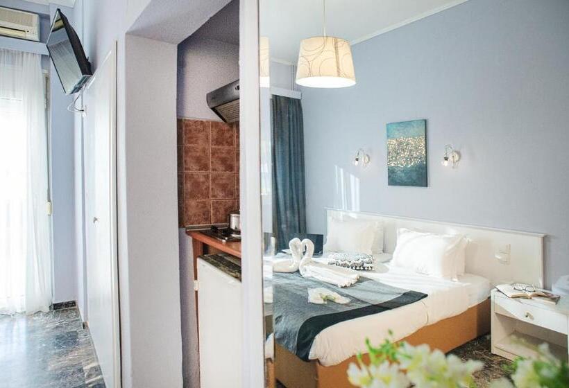 إستوديو قياسى مطل على البحر, Pithari