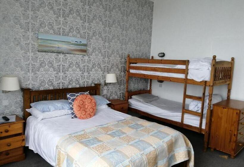 غرفة عائلية, The Kenton