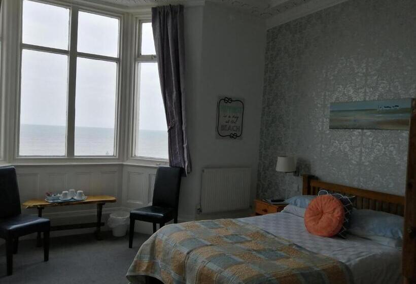 غرفة عائلية, The Kenton