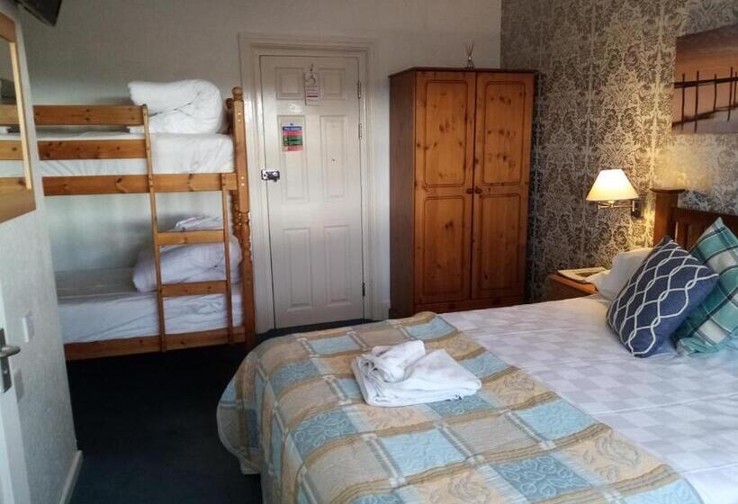 غرفة عائلية, The Kenton