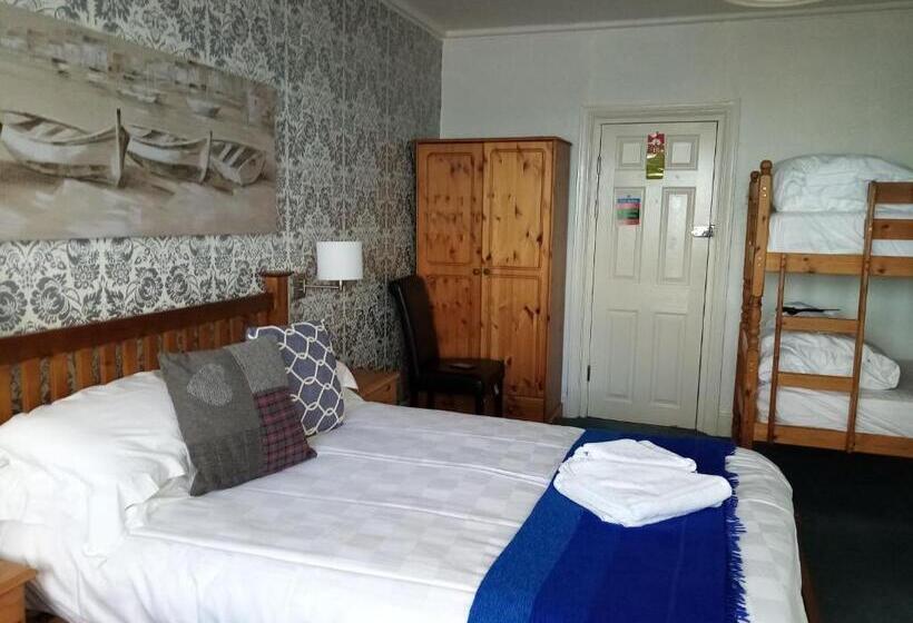 غرفة عائلية, The Kenton