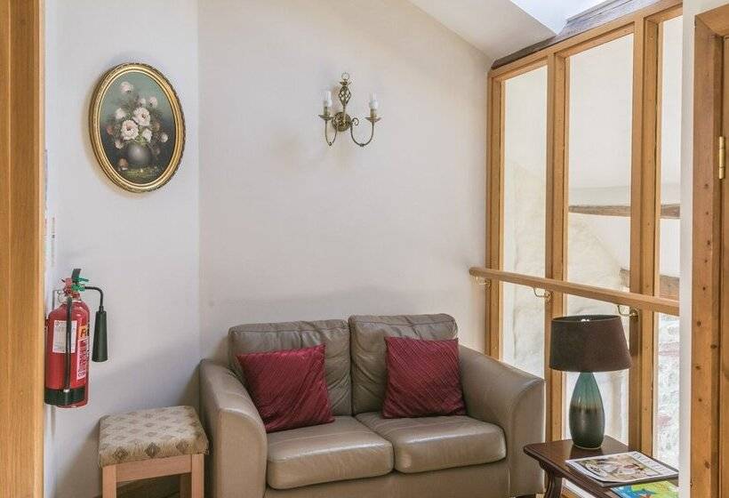 Семейный Номер, The Barn B&b