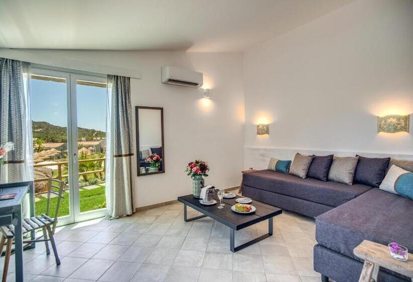 Люкс Кровать Кинг, Cala Sinzias Resort