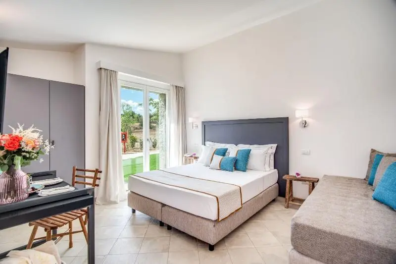 エクゼクティブトリプル, Cala Sinzias Resort