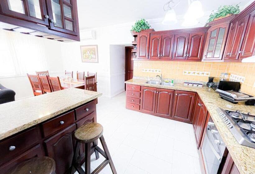 آپارتمان 1 خوابه با بالکن, Villas Los Corales Long Term Bavaro Bbq Wifi Beach Club & Spa