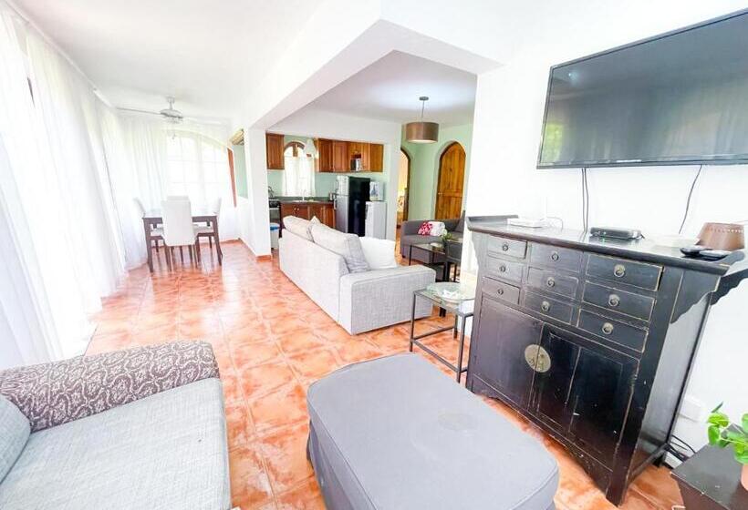 ویلای سوپریور 1 خوابه, Villas Los Corales Long Term Bavaro Bbq Wifi Beach Club & Spa