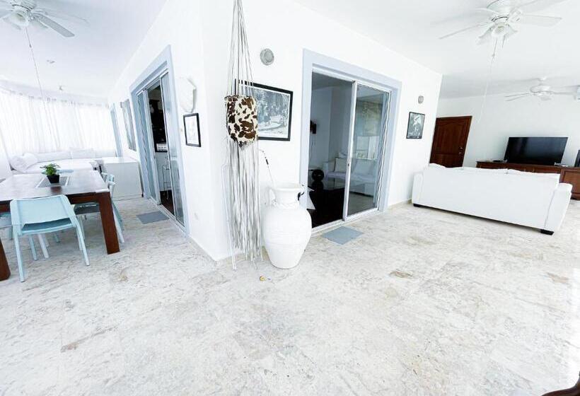 آپارتمان 1 خوابه با چشمانداز استخر, Villas Los Corales Long Term Bavaro Bbq Wifi Beach Club & Spa