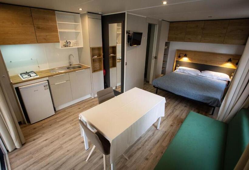 Дом 1 Спальня, Albavillage Hotel Wellness & Camping