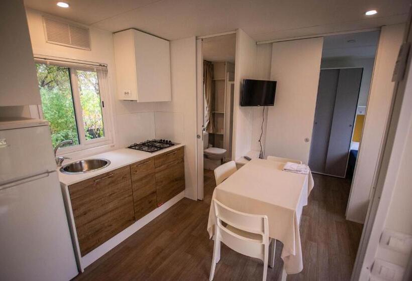 Дом 1 Спальня, Albavillage Hotel Wellness & Camping
