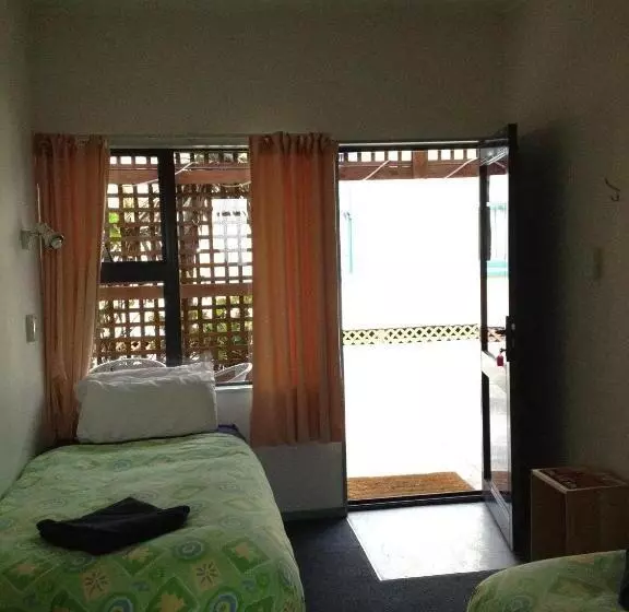 اتاق استاندارد, Sequoia Lodge Backpackers