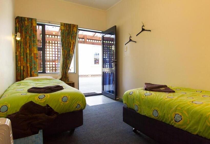 اتاق استاندارد, Sequoia Lodge Backpackers