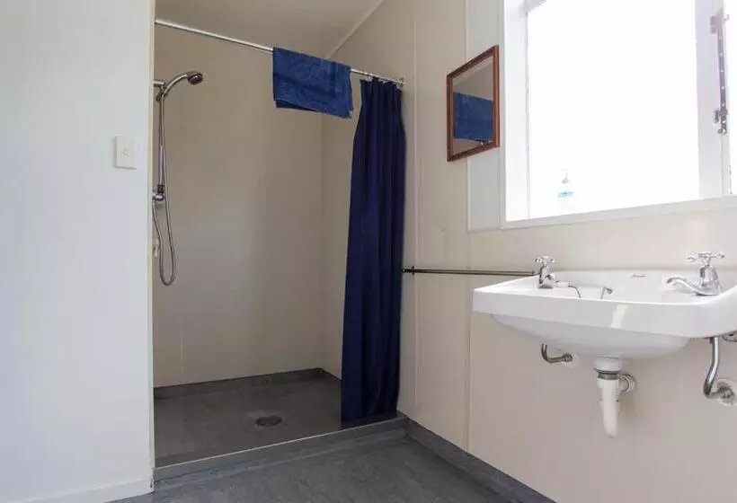 اتاق استاندارد سه نفره, Sequoia Lodge Backpackers