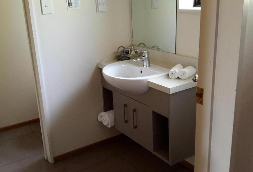 חדר סטודיו סטנדרד, The Hobbit Motorlodge