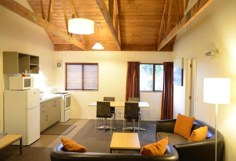 Family Suite, The Hobbit Motorlodge