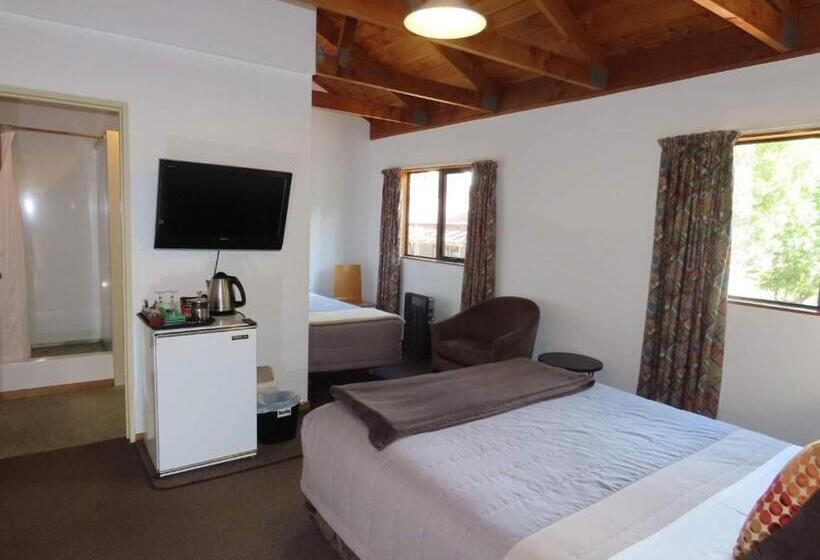 חדר סטודיו סטנדרד, The Hobbit Motorlodge