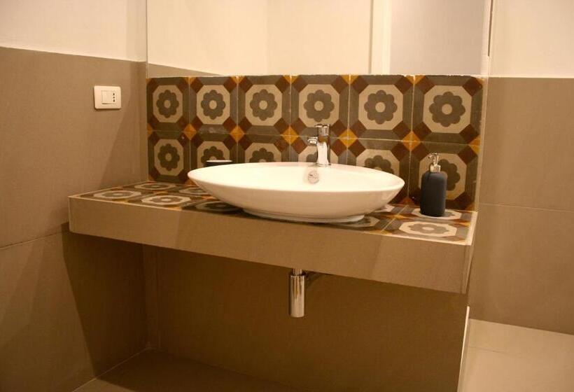 Четырехместный Номер Стандарт с Балконом, Camere A Sud