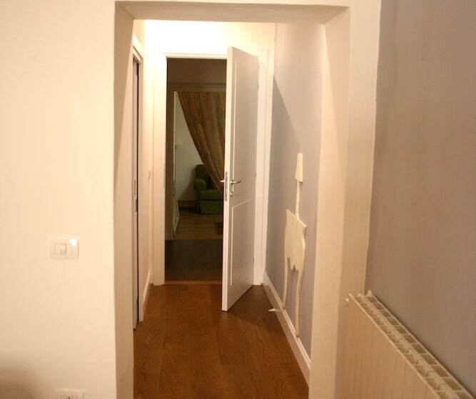 Четырехместный Номер Стандарт с Балконом, Camere A Sud