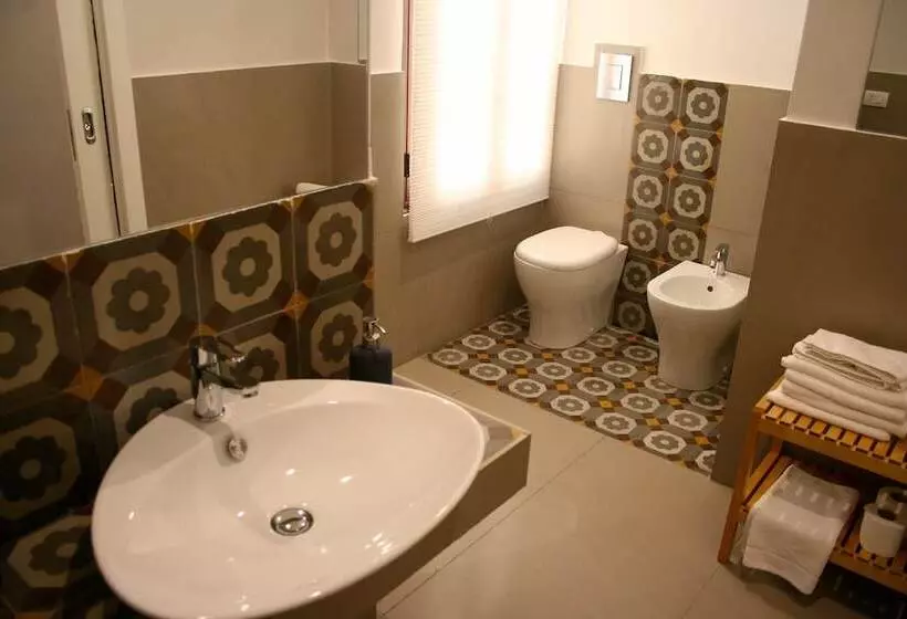 اتاق راحتی سه تخته, Camere A Sud