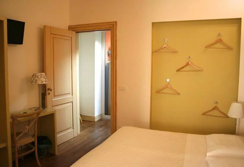 اتاق راحتی سه تخته, Camere A Sud