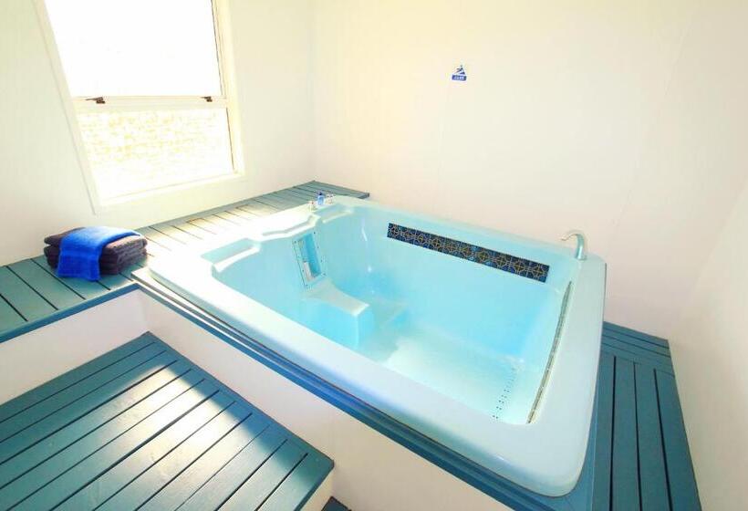 חדר סטנדרט עם מיטת קווין, Golden Glow Motel