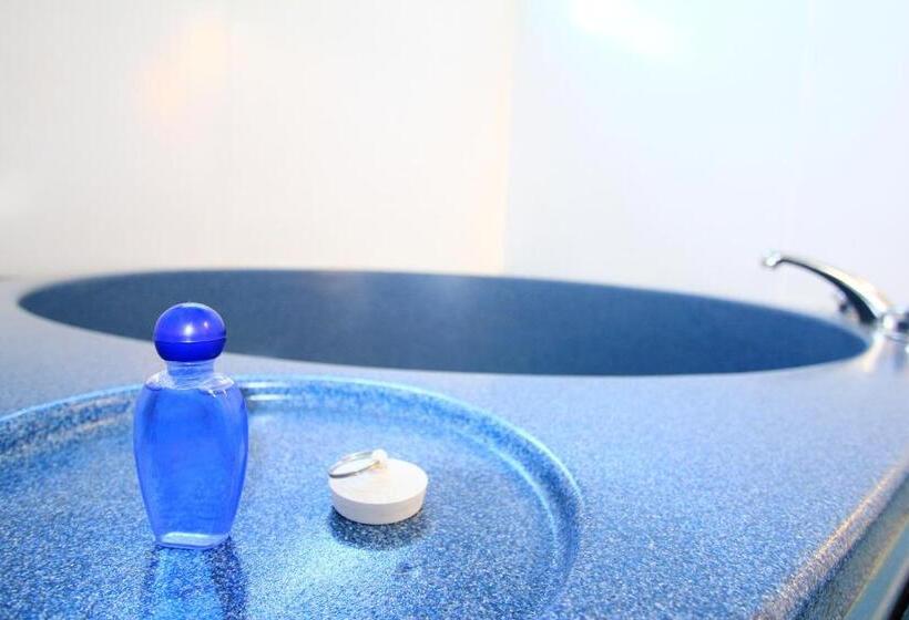 חדר סטנדרט עם מיטת קווין, Golden Glow Motel