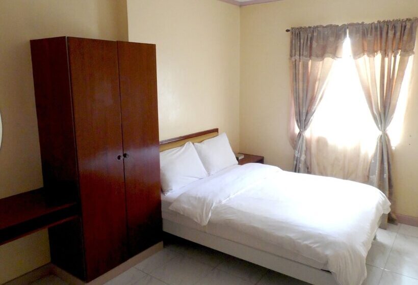 Perhesviitti, Albergo