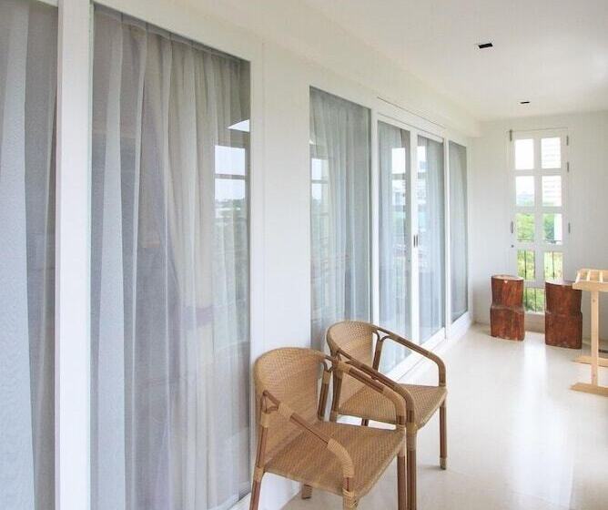 מיטת קינג בסוויטה, De Pastel Hua Hin