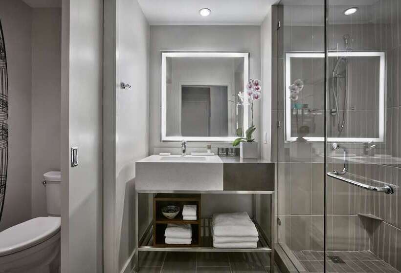 Номер Клуб, Hyatt Regency Houston Galleria